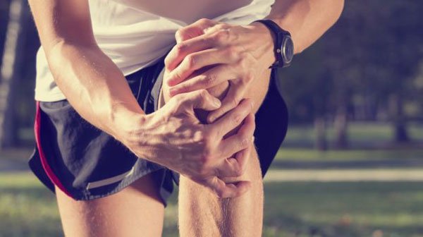 Що робити, якщо після бігу болять коліна — зберігаємо здоровя суглобів