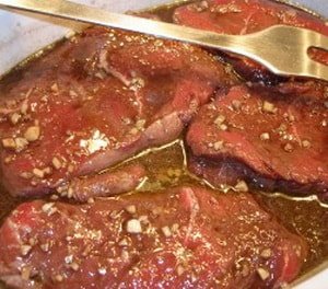 Соковита яловичина у фользі в духовці рецепти з фото