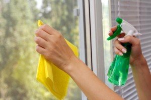 Миття пластикових вікон