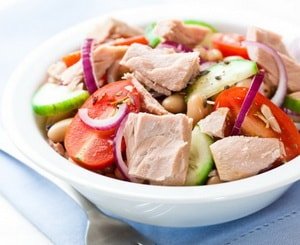 Салати з консервованим тунцем – покрокові рецепти з фото
