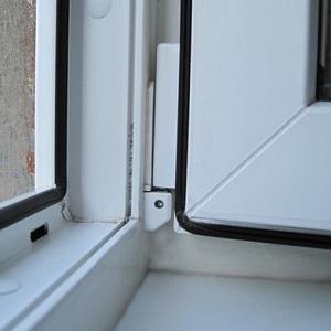 Як замінити ущільнювач на пластикових вікнах?