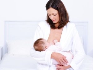 Причини, чому у новонародженого потіє головка