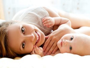 Як відучити малюка від заколисування на руках?