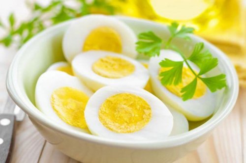 Скільки калорій у вареному яйці?