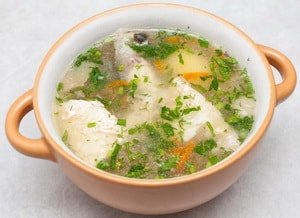 Смачний рибний суп з консервів «Сайра»