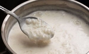 Як зварити смачну рисову кашу на молоці