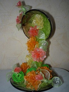 Чашка проливашка з квіточками з поліетиленових пакетів