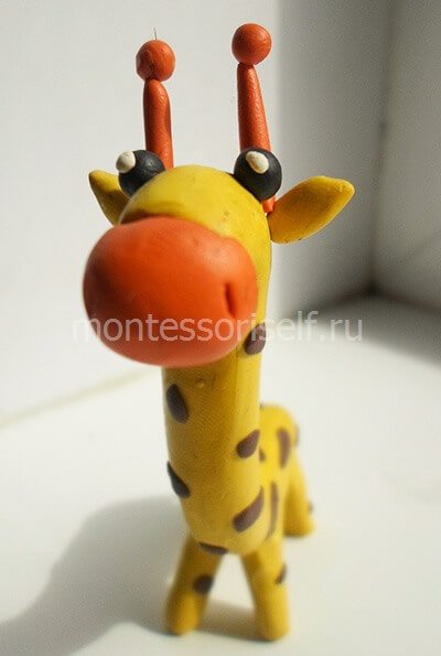 Жираф з пластиліну