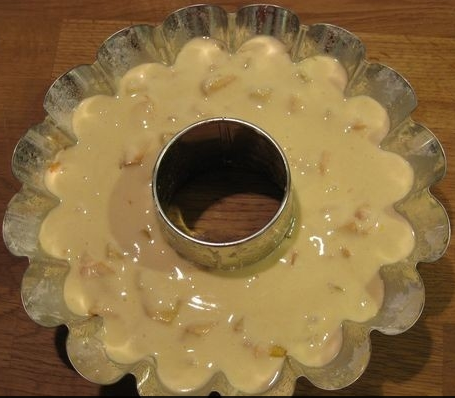 Пишна шарлотка з яблуками в духовці: покроковий фото і відео рецепт
