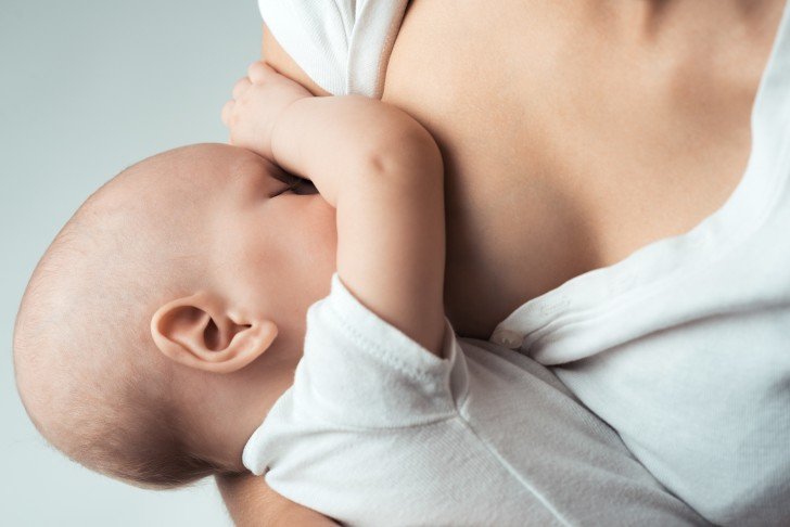 Що робити при зеленому проносі у немовляти і дитини старше 1 року: причини і схеми лікування