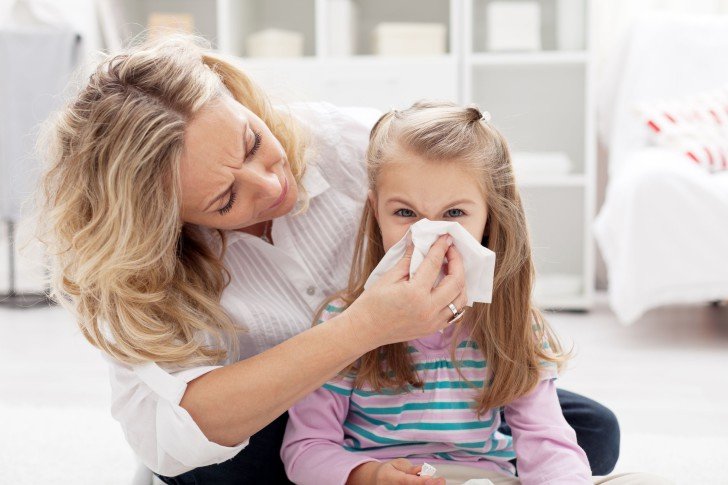 Чому дитина може часто хворіти простудними захворюваннями, і що робити в такому випадку?