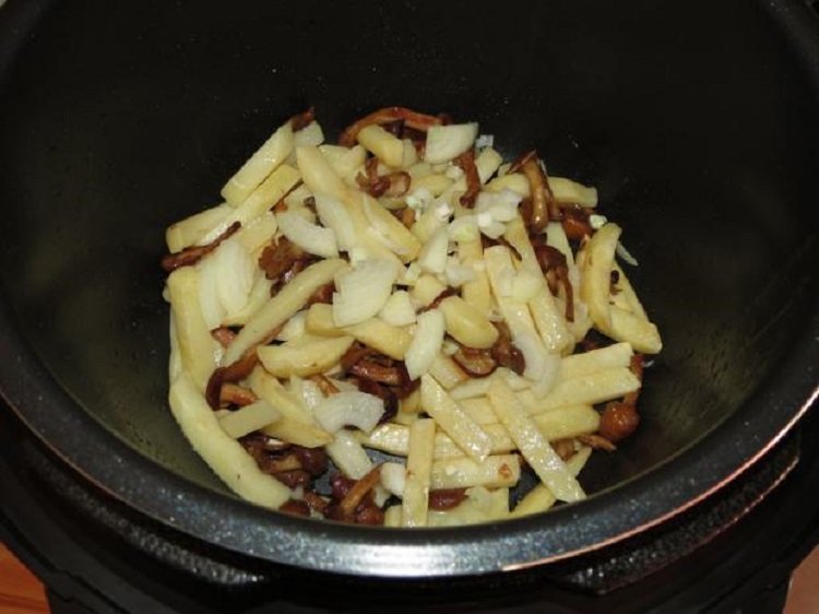 Опеньки смажені з картоплею. Покроковий рецепт приготування з фото