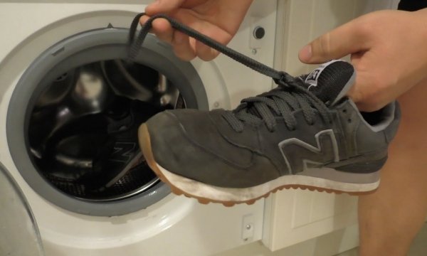 Можливо прати кросівки в машинці?