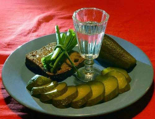 Огірки з горілкою на зиму — рецепти маринованих, солоних, холодним способом, без оцту