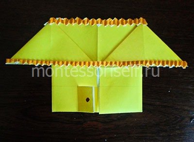 Орігамі будиночок з паперу