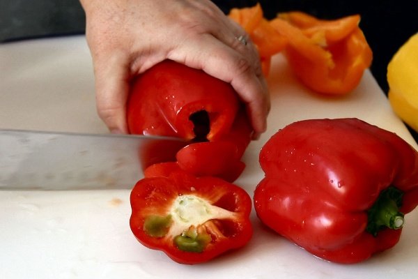 Яловичина тушкована з овочами в мультиварці: рецепт приготування
