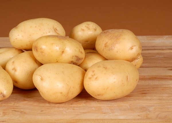 Смажена молода картопля в мультиварці: рецепт приготування