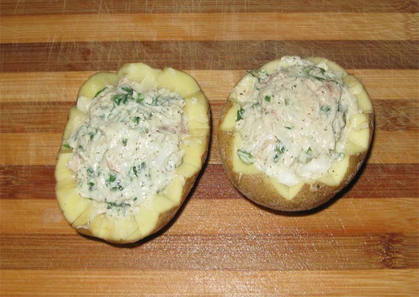 Запечена риба з картоплею в мультиварці: рецепт приготування