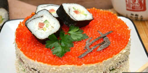 Салат суші з червоною рибою — рецепти шарами з авокадо, крабовими паличками, норі