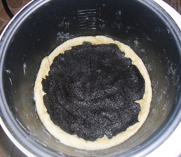 Пиріг з маком в мультиварці: рецепт приготування