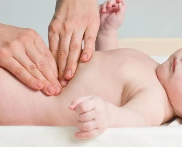 Що таке метеоризм у новонароджених і немовлят: лікування у немовлят