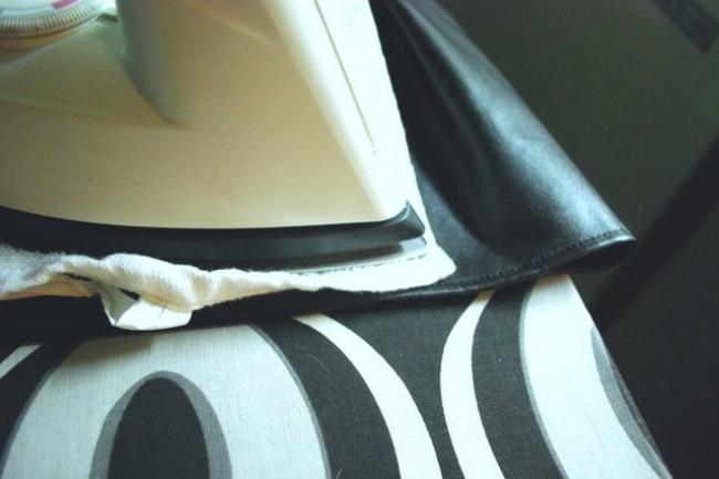 Методи розгладження складок на одязі та аксесуарах із шкірозамінника в домашніх умовах – інструкція з відео