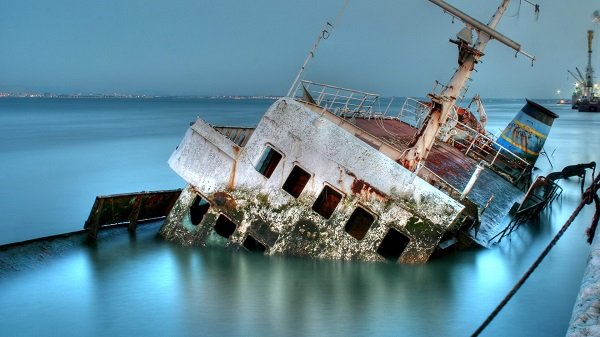 До чого сниться потопаючий корабель або човен?