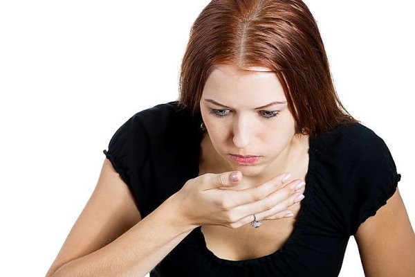 Нудота і блювання при ВСД: симптоми і як позбутися