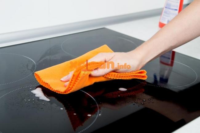Як і чим можна очистити склокерамічну плиту від жиру, нагару і плям в домашніх умовах? – народні та спеціальні засоби; правила догляду