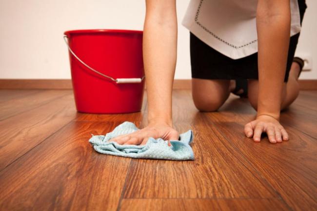 Як швидко позбавитися від сильного запаху фарби в квартирі? – після ремонту, на одязі та меблів