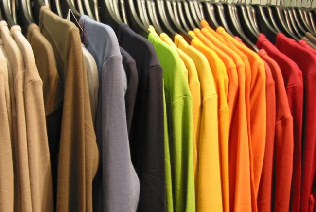 Відновлюємо колір одягу після прання і линьки в домашніх умовах – чорний, білий, червоний, синій та інші відтінки
