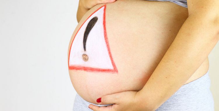 Як відходять води у вагітних: ознаки, відчуття