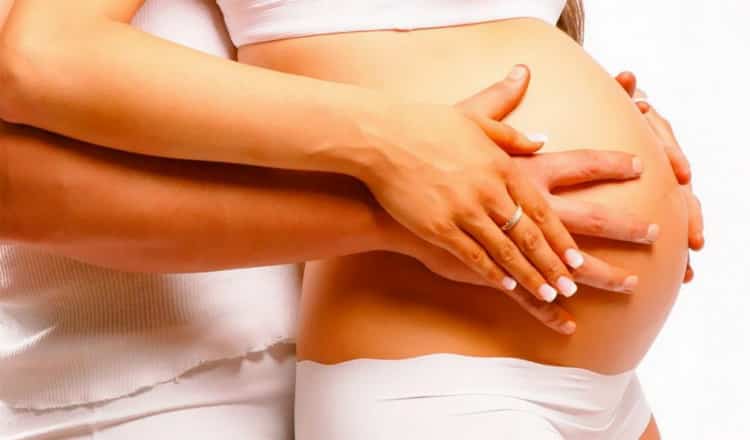 Позаматкова вагітність: причини, ознаки, наслідки
