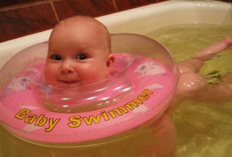 Як купати новонародженого дитини у ванночці