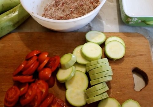 Ніжна запіканка з кабачків з фаршем покроковий рецепт в духовці з фото