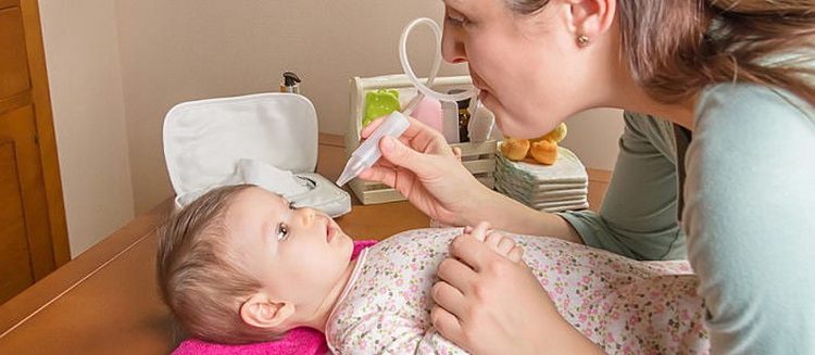Закладений ніс у немовляти: що робити