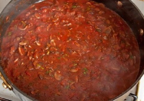 Рецепт приготування пасти з томатно грибним соусом покроково
