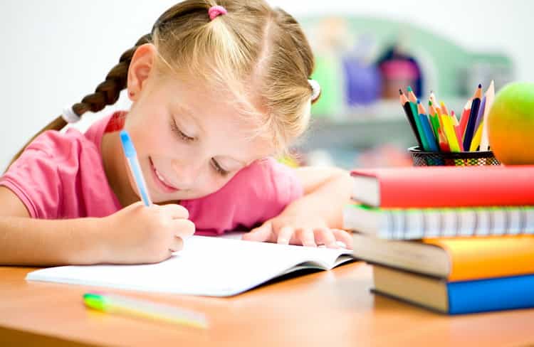Як швидко навчити дитину писати