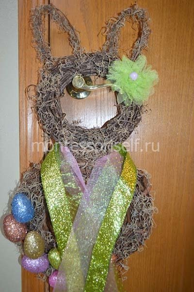 Виріб на Великдень: великодній вінок з гілок у вигляді кролика