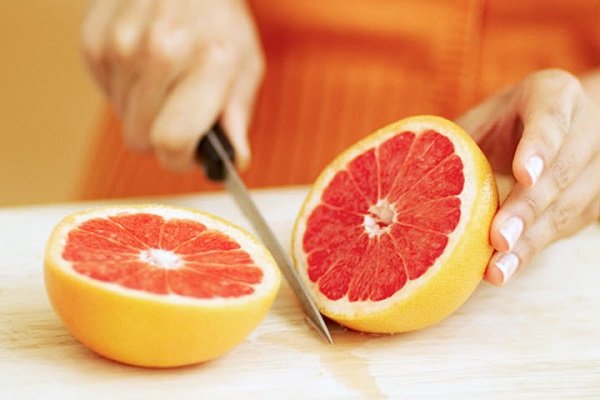 Сонячний грейпфрут — користь і шкода при вживанні
