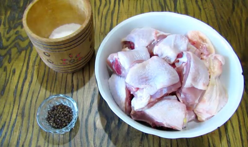 Курка запечена в духовці — 8 покрокових рецептів як запекти курку