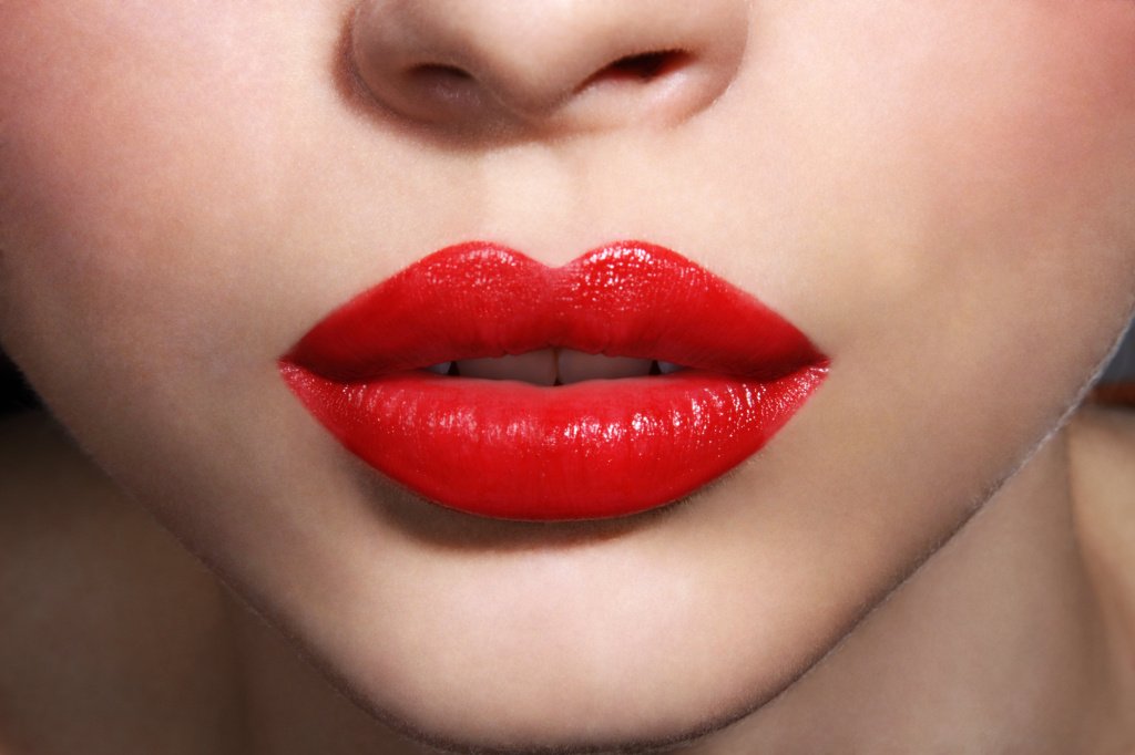 Як вибрати помаду для губ: робимо губи привабливими