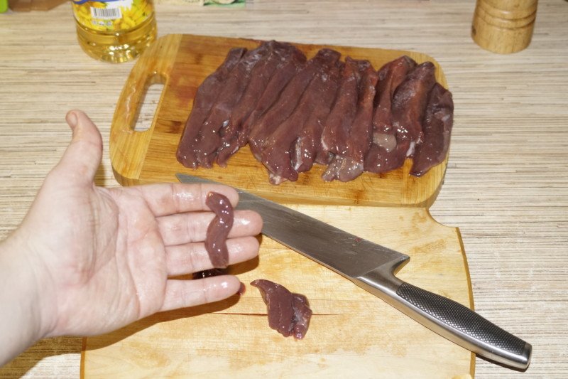 Бефстроганов з яловичої печінки рецепт зі сметаною