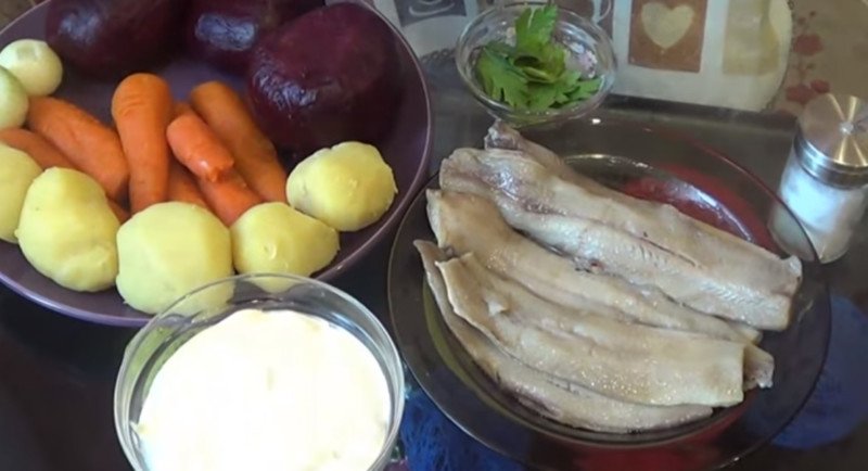 Салат оселедець під шубою — 6 класичних покрокових рецептів з фото