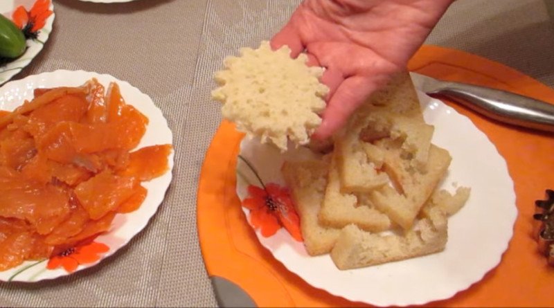 Закуски на святковий стіл — 12 рецептів на швидку руку на Новий рік з фото