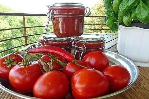 Кетчуп з помідорів на зиму: найкращі рецепти приготування