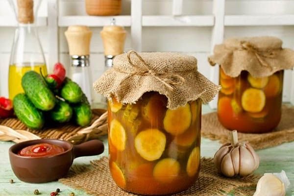 Огірки з кетчупом Чилі на зиму: найкращі рецепти