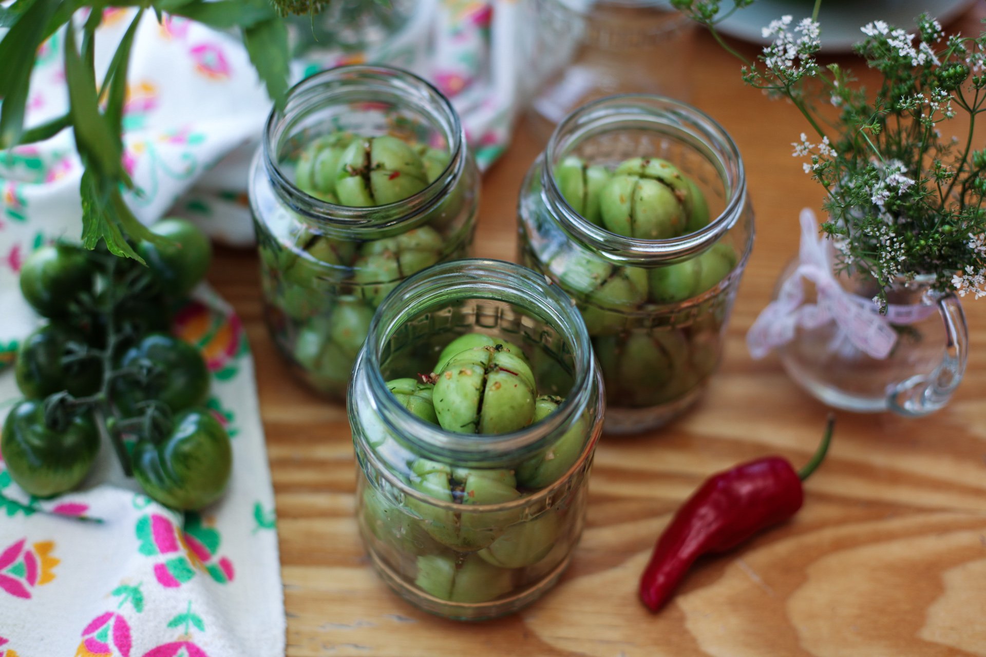 Мариновані зелені помідори на зиму: найкращі рецепти і фото