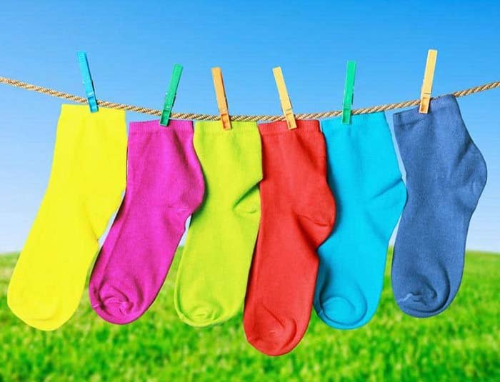 Як прати шкарпетки в пральній машині і в ручну