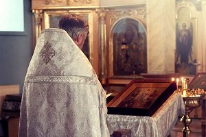 Протоієрей в православної церкви, визначення посади, на відміну від ієрея і священика, хто такий митрофорний протоієрей
